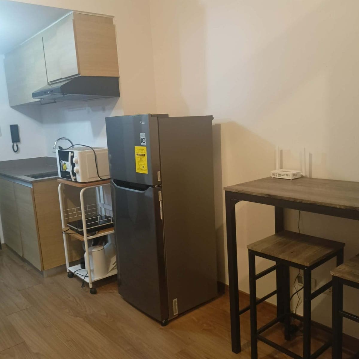 FOR LEASE: 1BR Furnished Unit at The Rise Makati - photo 3