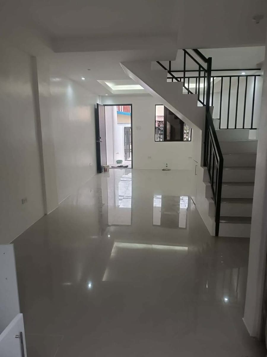 Townhouse for rent 25k Brandnew - photo 3