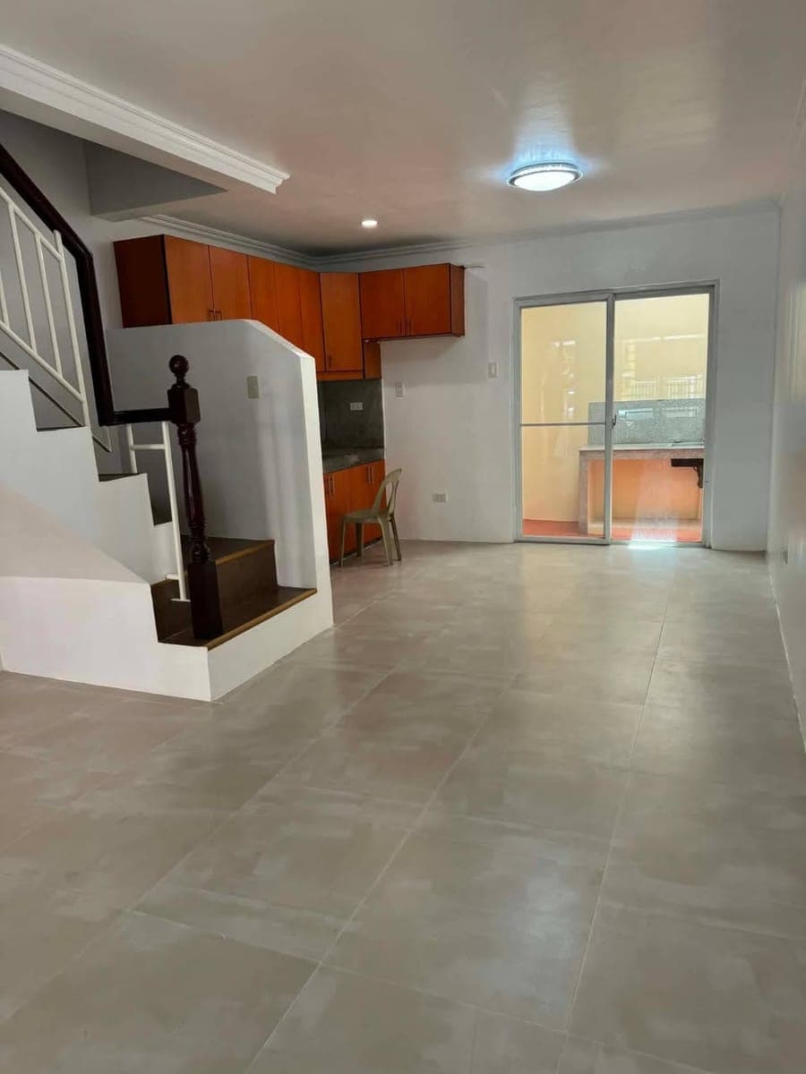 3-BR Townhouse for RENT. - photo 2