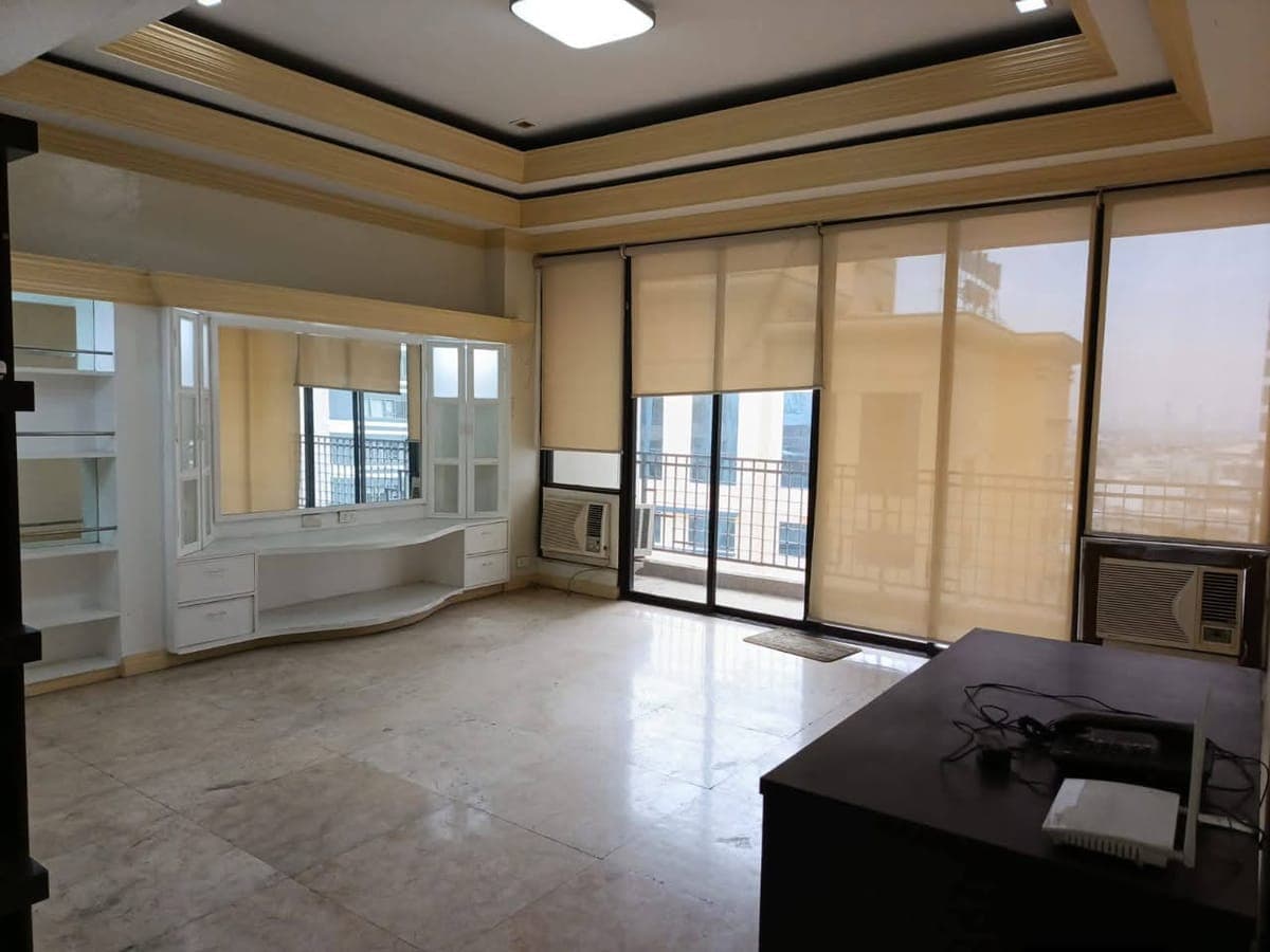 For Rent - photo 2