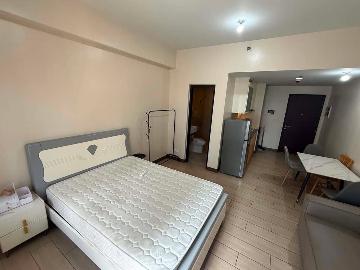 📍Studio Unit For Rent With Big Balcony at The Ellis Makati City 40 Square Meter - photo 1