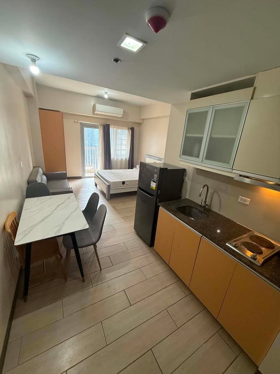 📍Studio Unit For Rent With Big Balcony at The Ellis Makati City 40 Square Meter - photo 2