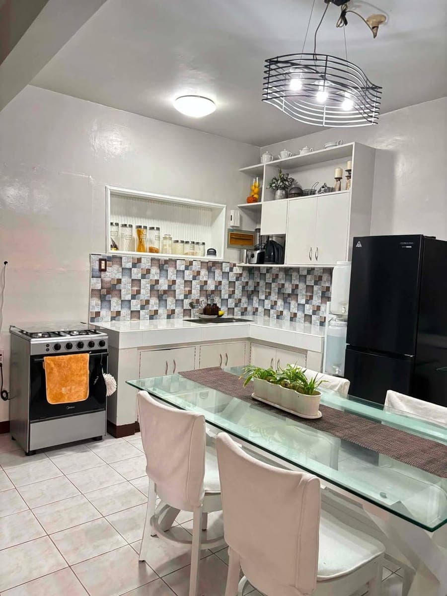 PTPA- Townhouse for rent Infinity Executive Homes Las Pinas Pulang Lupa Uno - photo 2