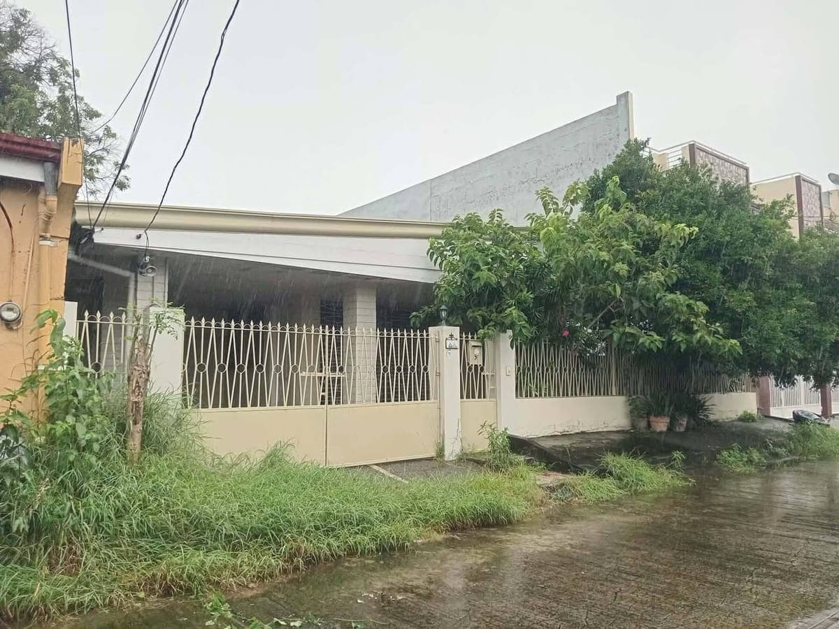 HOUSE FOR RENT - photo 1