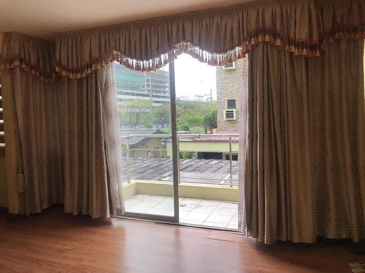 For Lease 3 storey house inside village in front of PITX bus terminal / 4 bedroom 4 bathroom s 2 car... - photo 2