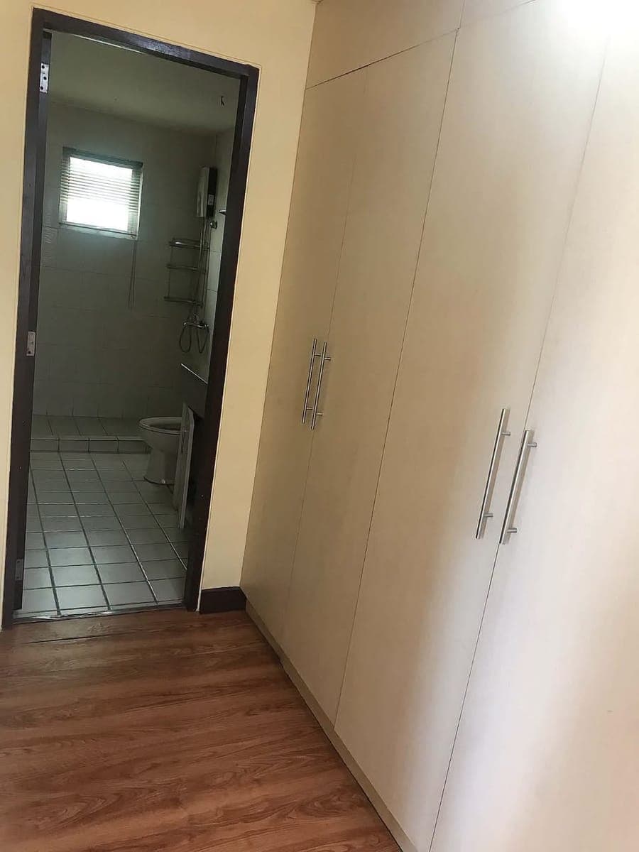 For Lease 3 storey house inside village in front of PITX bus terminal / 4 bedroom 4 bathroom s 2 car... - photo 4