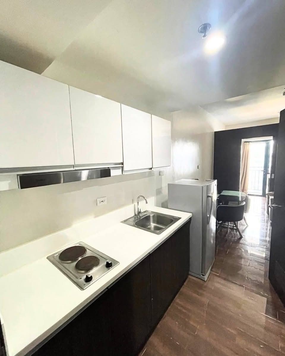 Be the very first tenant to live in this newly turned-over unit. Check out this highly affordable pr... - photo 3