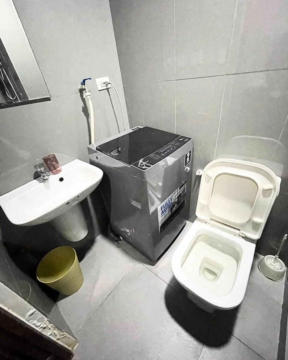 Be the very first tenant to live in this newly turned-over unit. Check out this highly affordable pr... - photo 4