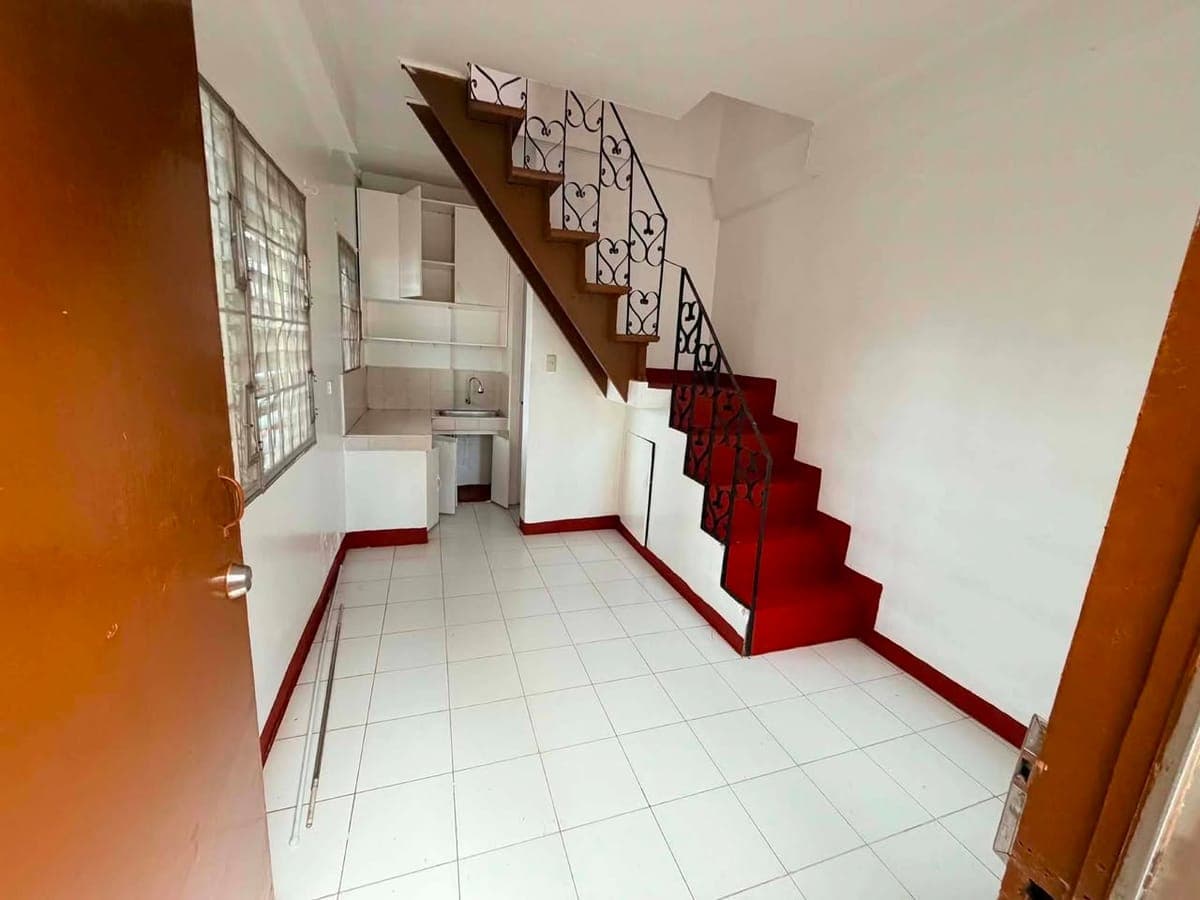 HOUSE FOR RENT - photo 1