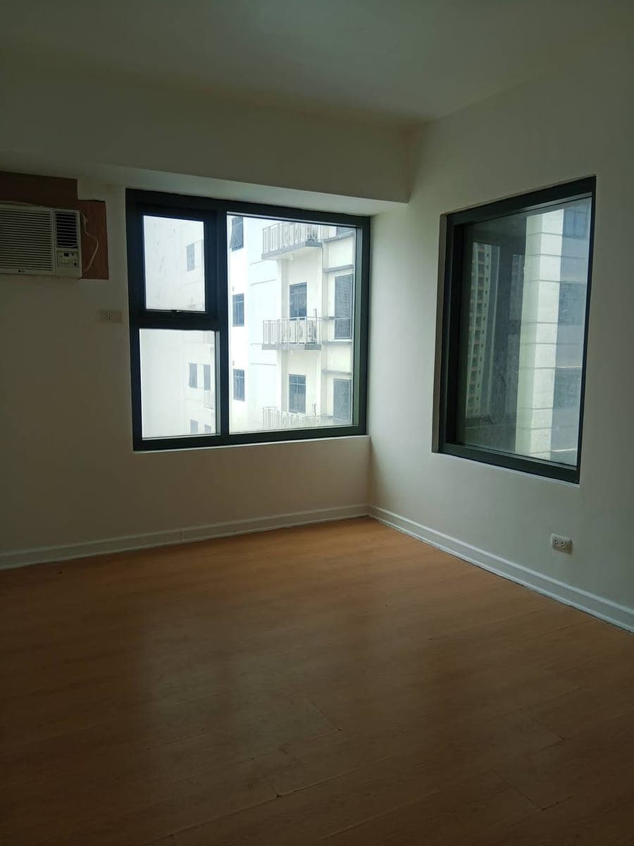 ✨ FOR LEASE – Studio Unit in BELTON PLACE Condominium ✨ - photo 1