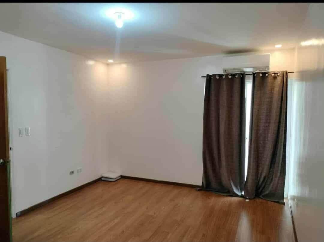 House For Rent inside Multinational Village Paranaque city - photo 1