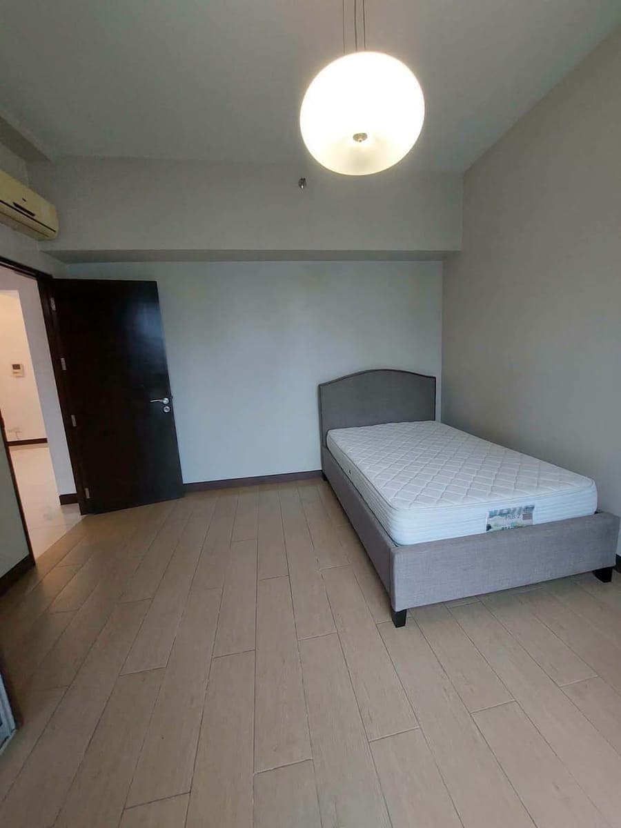 📍 CONDO UNIT FOR LEASE - photo 5