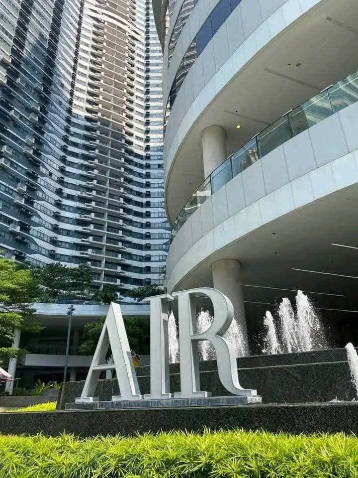 🏙️ 1BR Unit with Balcony - photo 2