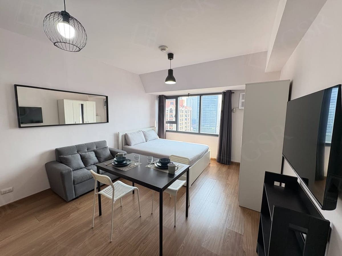 **Fully Furnished Studio Unit For Lease at The Rise Makati ** - photo 2