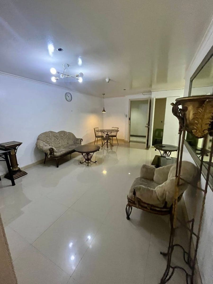 1bedroom big 58sqm, Makati condo pets allowed near RCbc tower and Makati med - photo 1