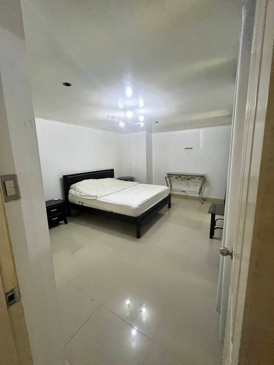 1bedroom big 58sqm, Makati condo pets allowed near RCbc tower and Makati med - photo 2