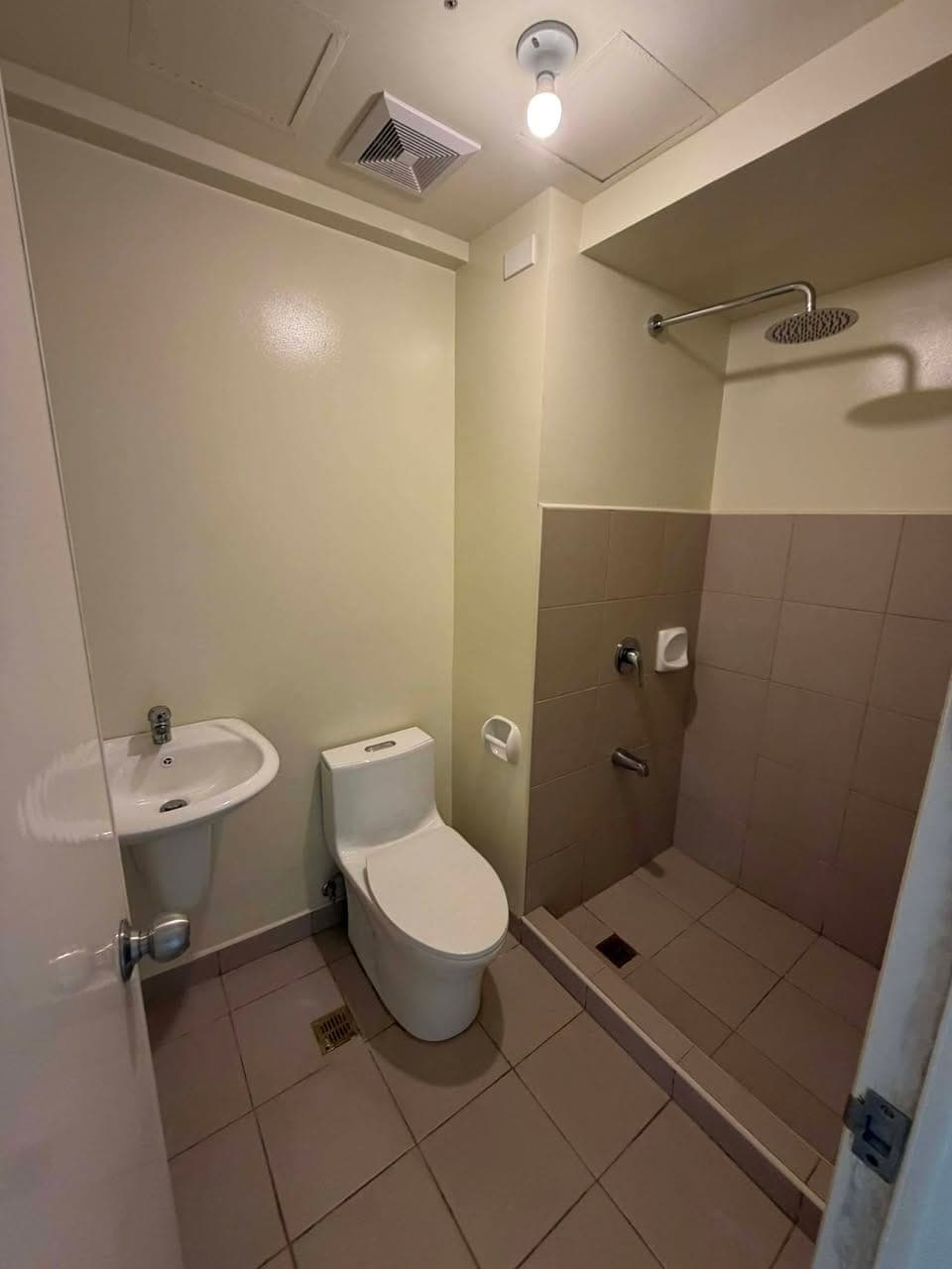 For Long Term Lease - photo 3