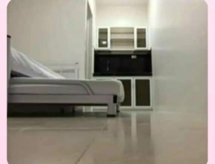 For rent studio type, own cr, own sink, with aircon, free wifi, own meralco metro and water 150.00 p... - photo 2