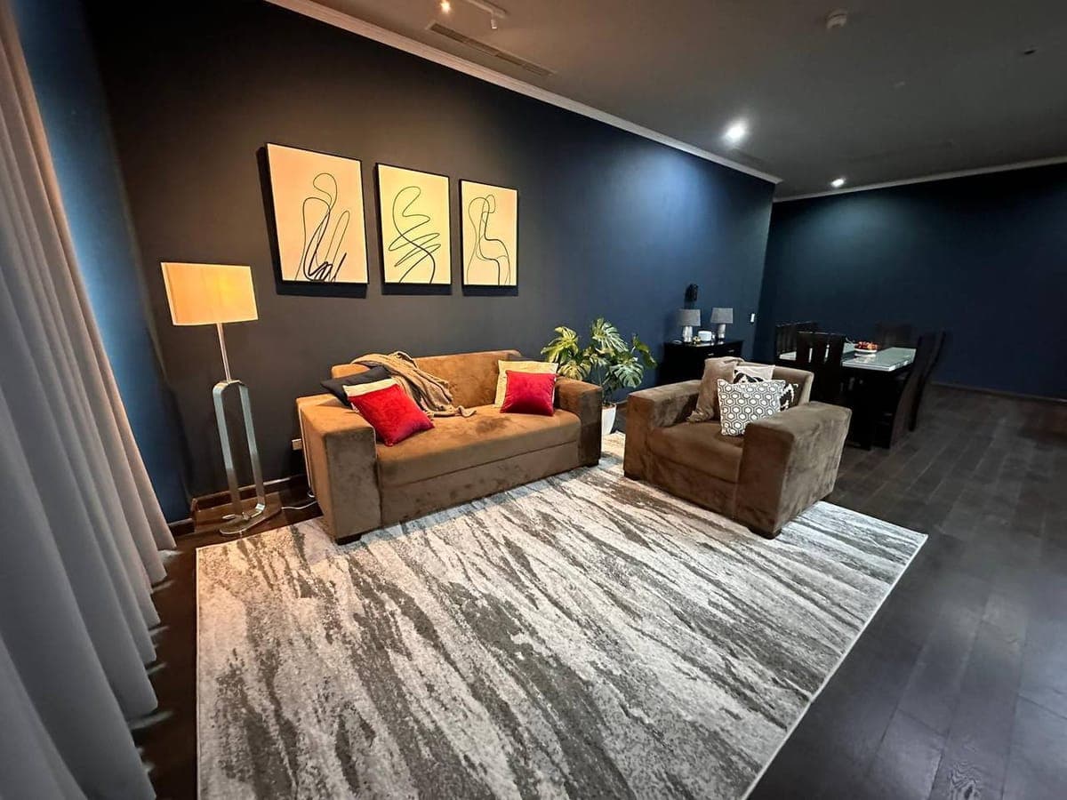🏡For Rent/Lease Trump Tower Makati City - photo 2