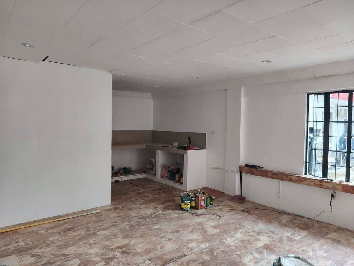 Brandnew one bedroom apartment for rent along great plains subdivision las pinas near dona josefa vi... - photo 1
