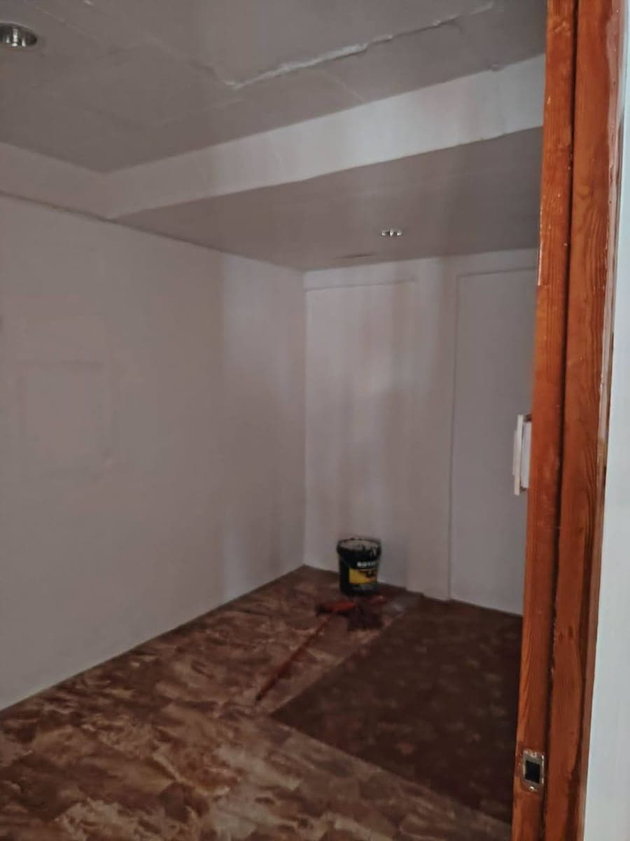 Brandnew one bedroom apartment for rent along great plains subdivision las pinas near dona josefa vi... - photo 5