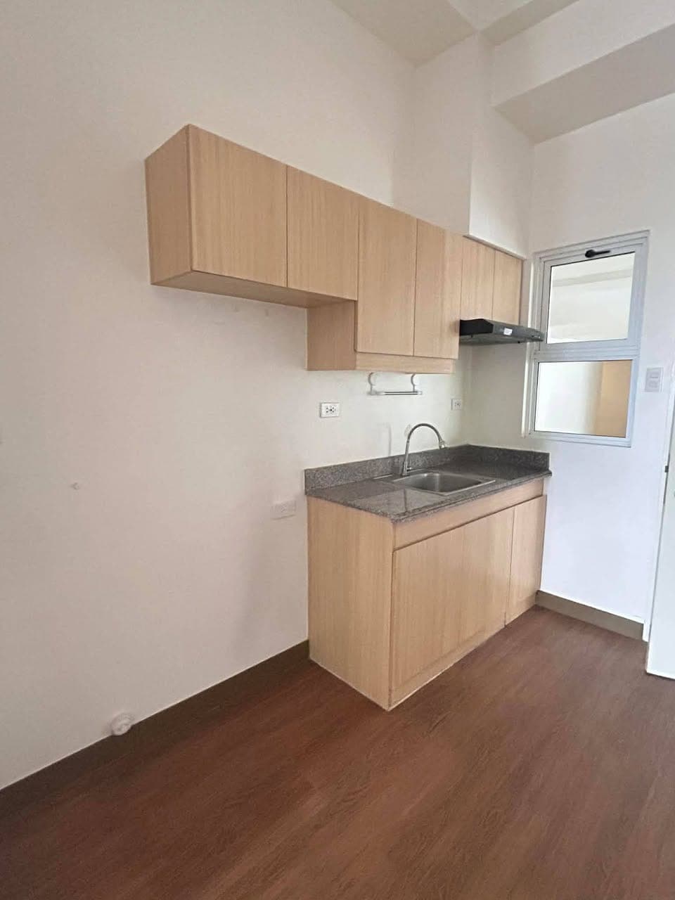 Infina Towers - 1BR for Rent - photo 2