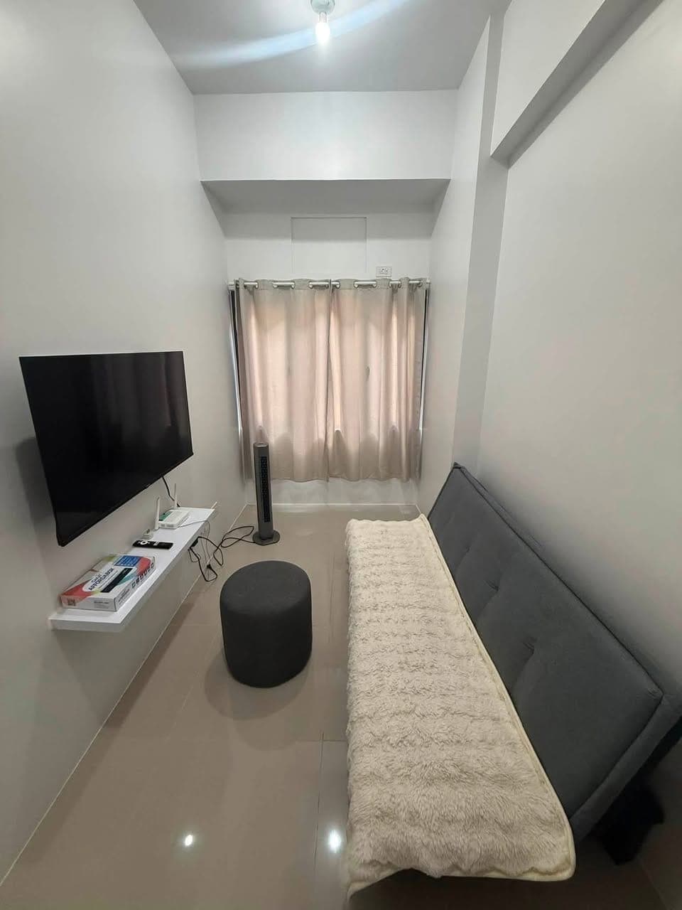 My 1BR Fully Furnished Condo in PEARL DRIVE COMMONWEALTH QUEZON CITY is NOW available for Rent. - photo 1
