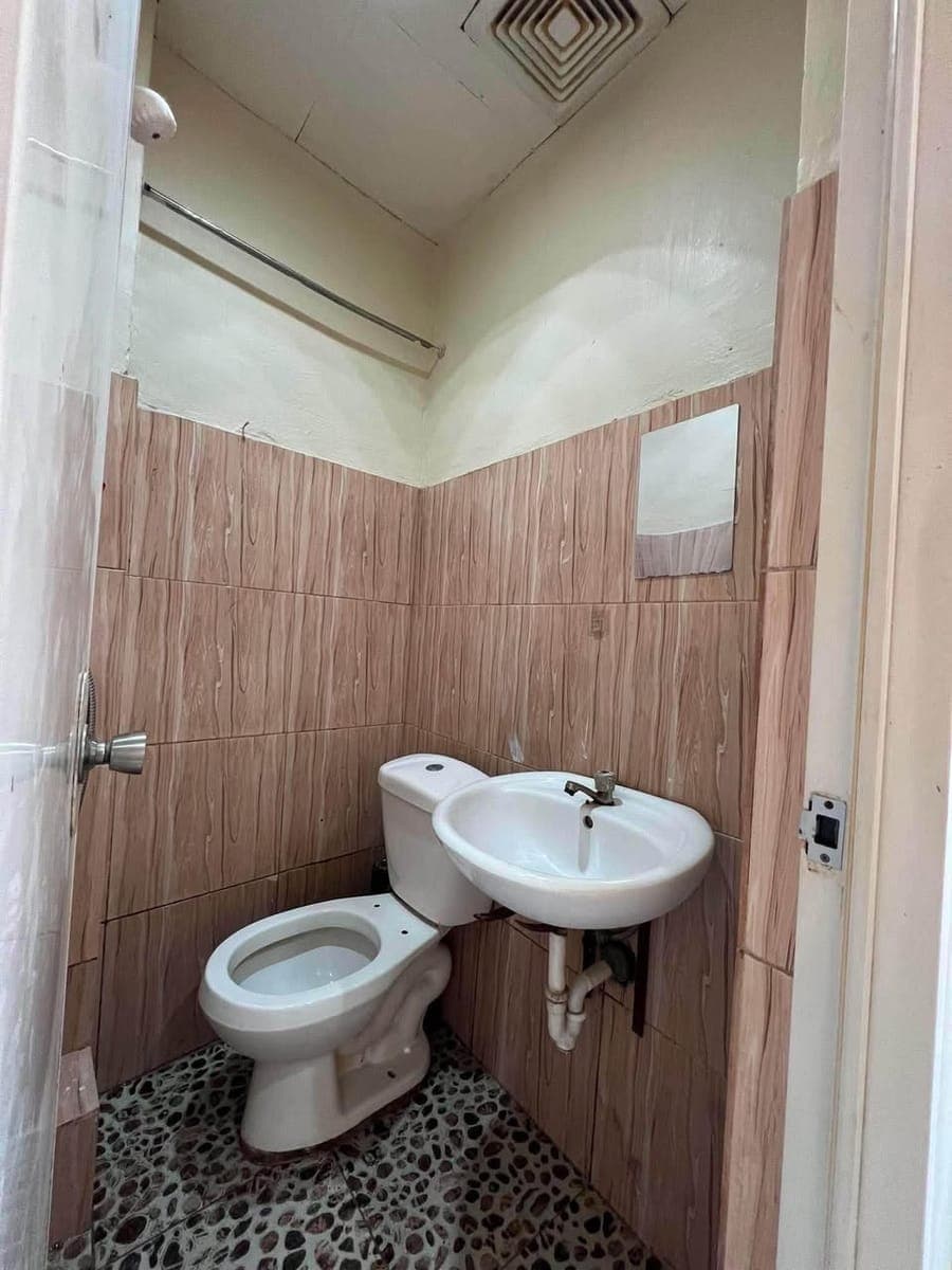 House for Rent Along CAA Aratelis St. 6k Monthly. Pm me - photo 4