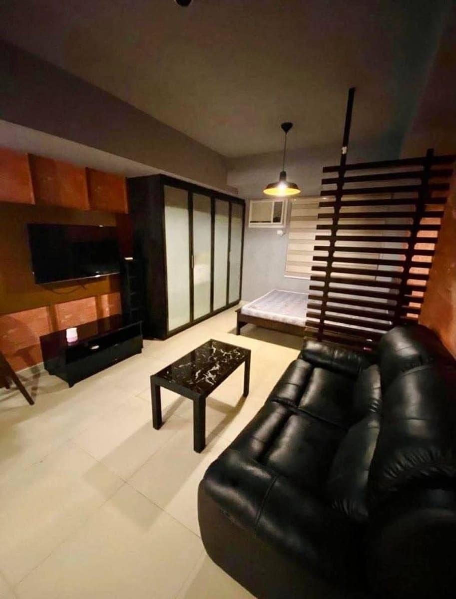 𝐅𝐎𝐑 𝐑𝐄𝐍𝐓 Studio Type Condo at THE LERATO TOWER - photo 3