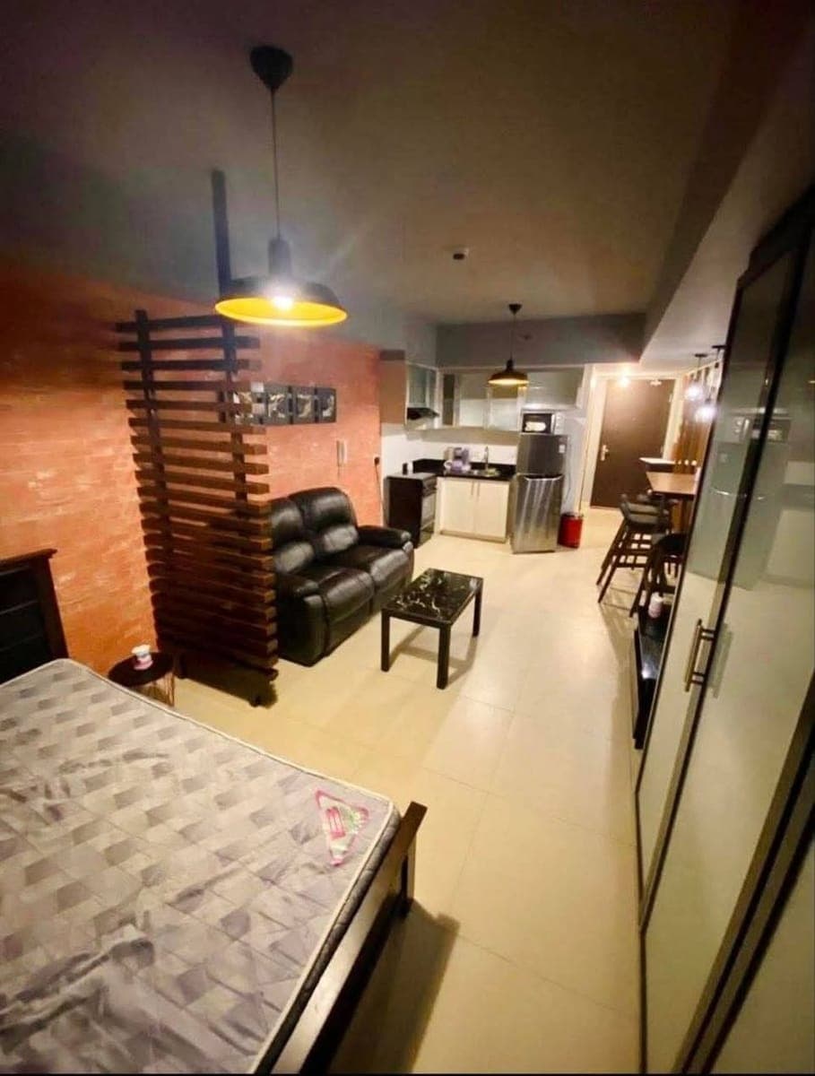 𝐅𝐎𝐑 𝐑𝐄𝐍𝐓 Studio Type Condo at THE LERATO TOWER - photo 4