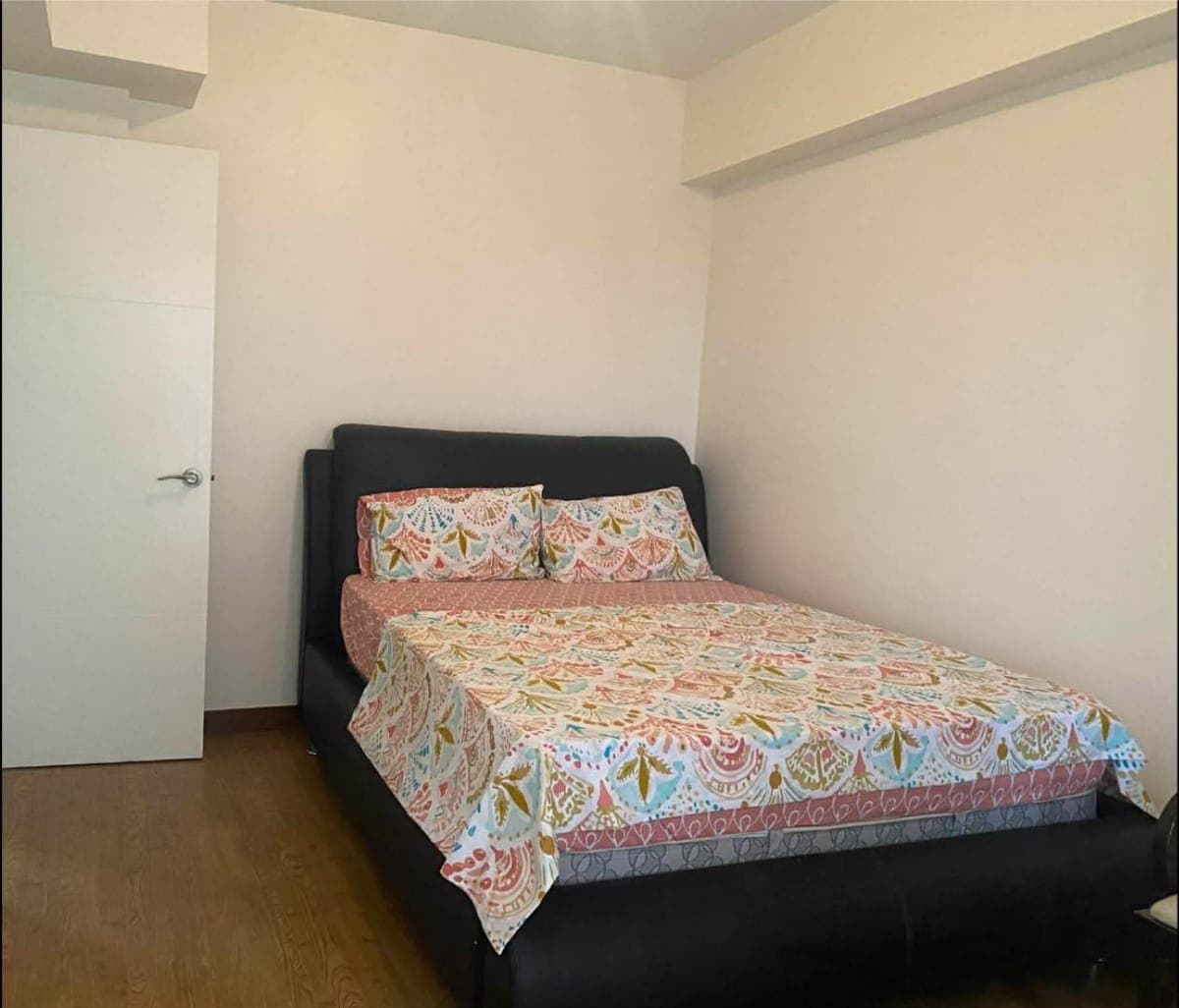 UNIT WITH PARKING FOR LEASE‼️ - photo 1