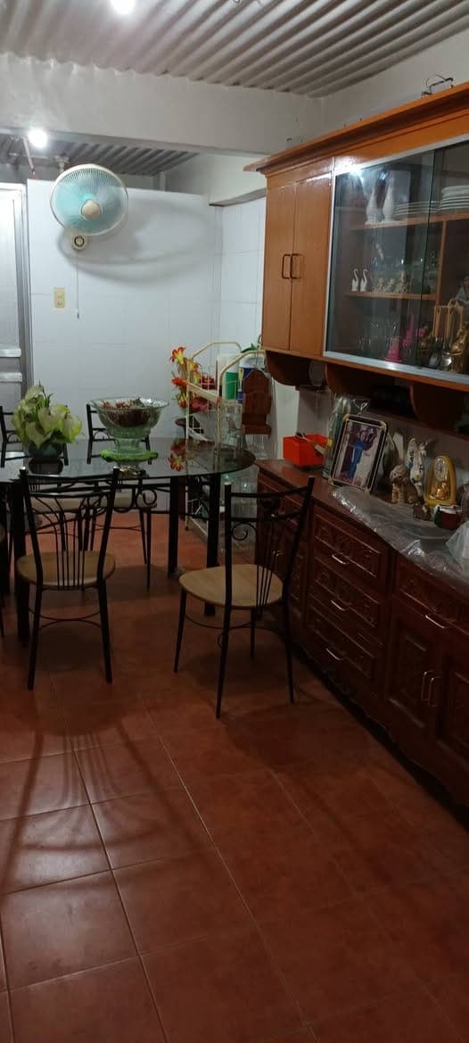 FOR RENT: 3BR APT in  Vergonville  Subd  Pulanglupa  Dos.  All  floors  wd c.r.  Min  lease  of  1... - photo 1