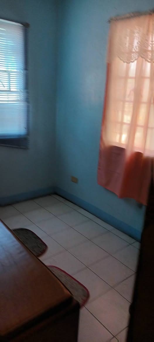 FOR RENT: 3BR APT in  Vergonville  Subd  Pulanglupa  Dos.  All  floors  wd c.r.  Min  lease  of  1... - photo 3