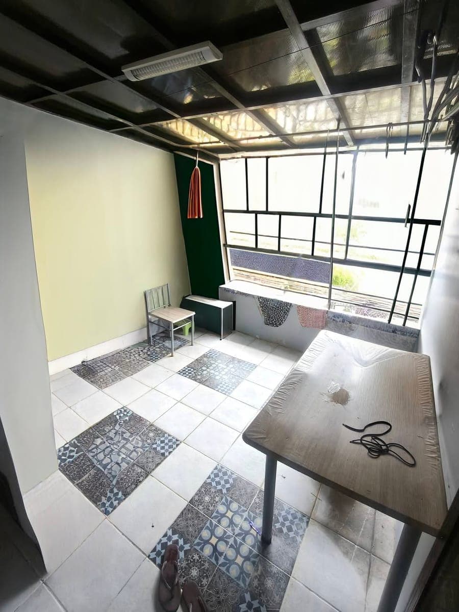 Townhouse for rent - photo 1