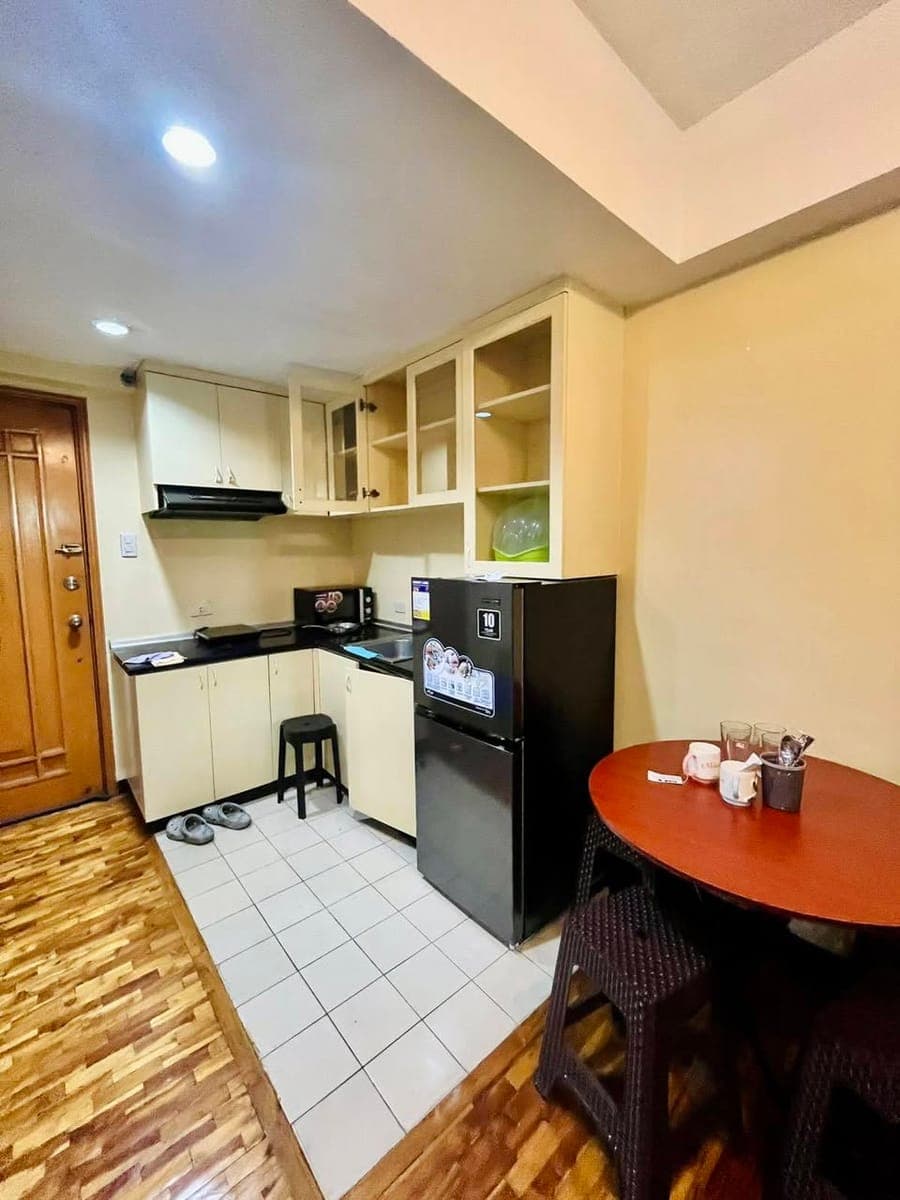 Male sharing bedspacer condo near RCbc plaza and MAKATI med - photo 1