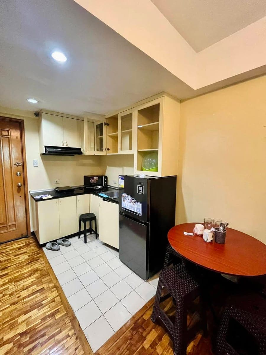 Male sharing bedspacer condo near RCbc plaza and MAKATI med - photo 4