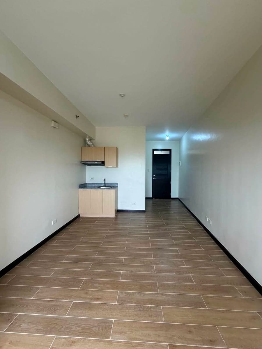 Condo unit for Rent - photo 4