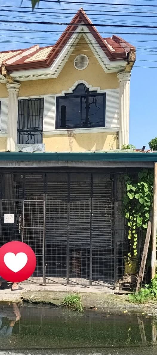 Commercial /Residential townhouse for rent - photo 1