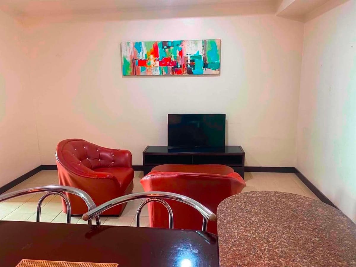 San Lorenzo Place Makati Condominium - photo 4