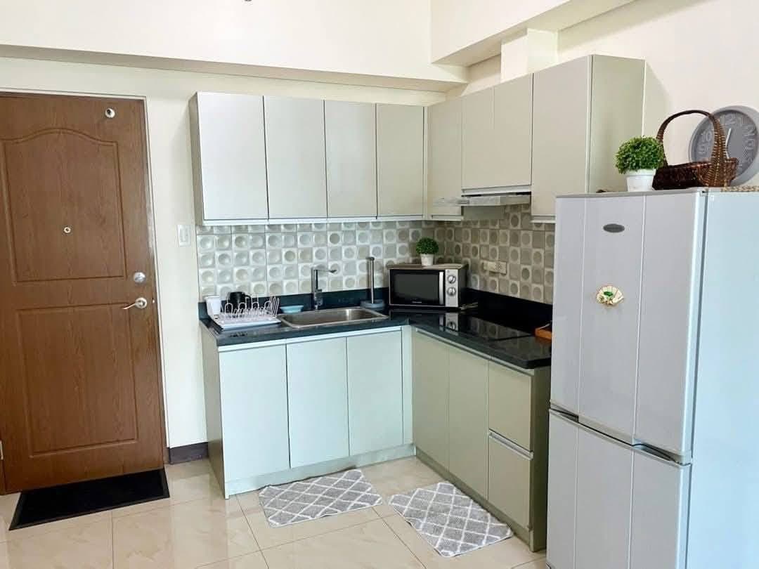 Condo for Rent at The Beacon Makati City (ER436) - photo 1