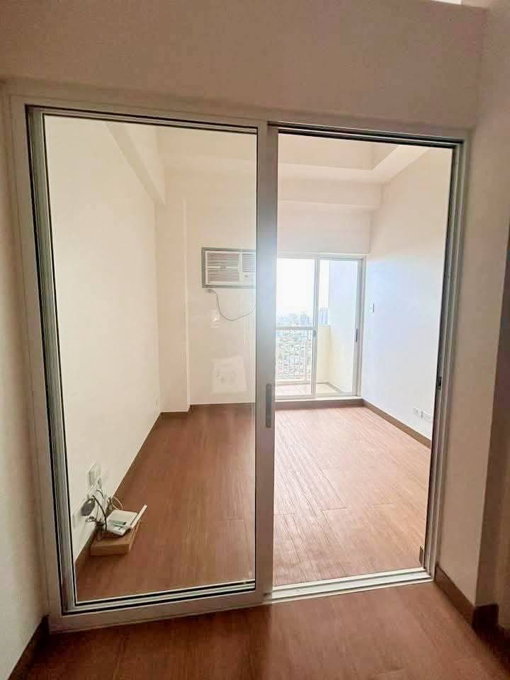 For Long term Rent‼️ 1bedroom semi furnish unit with AC, rangehood @ Penthouse Infina towers project... - photo 5