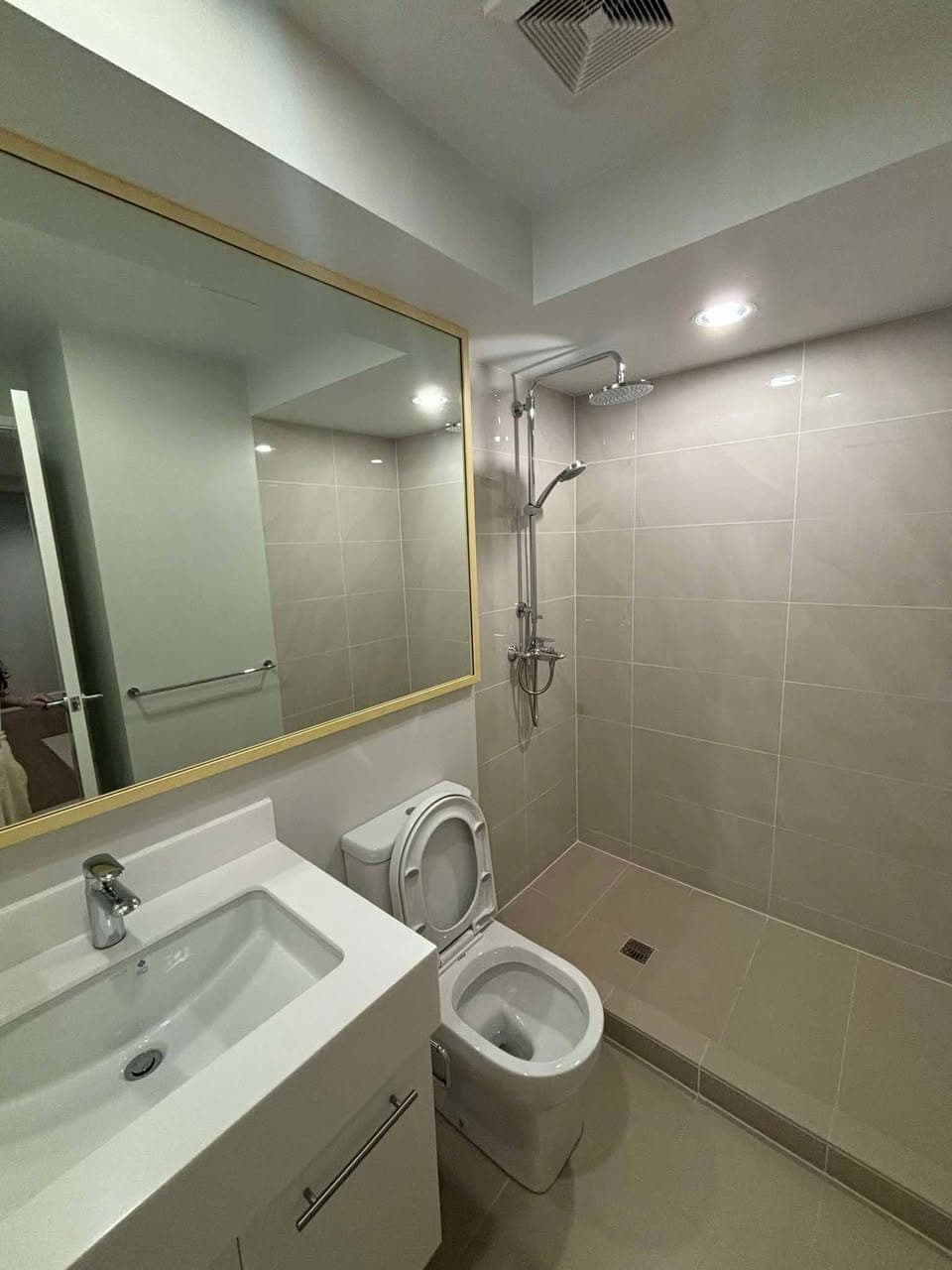 For Rent/Sale: - photo 3