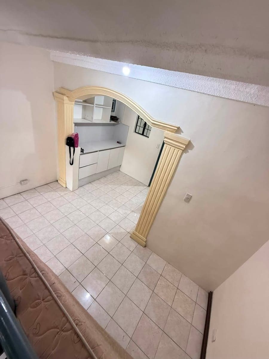 House for RENT: - photo 2
