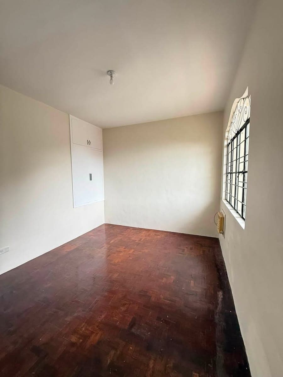 House for RENT: - photo 4