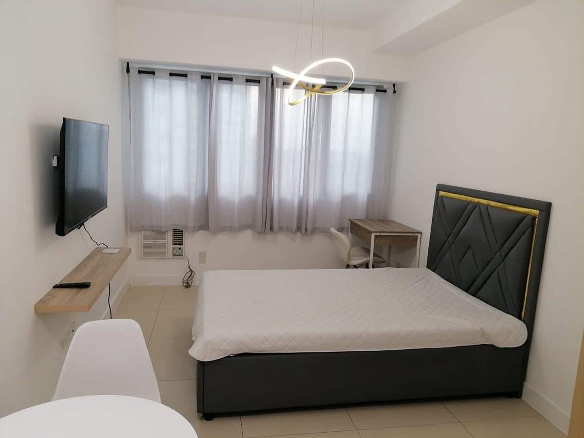 FOR RENT: ₱16,000/month. | Inclusive association dues - photo 1