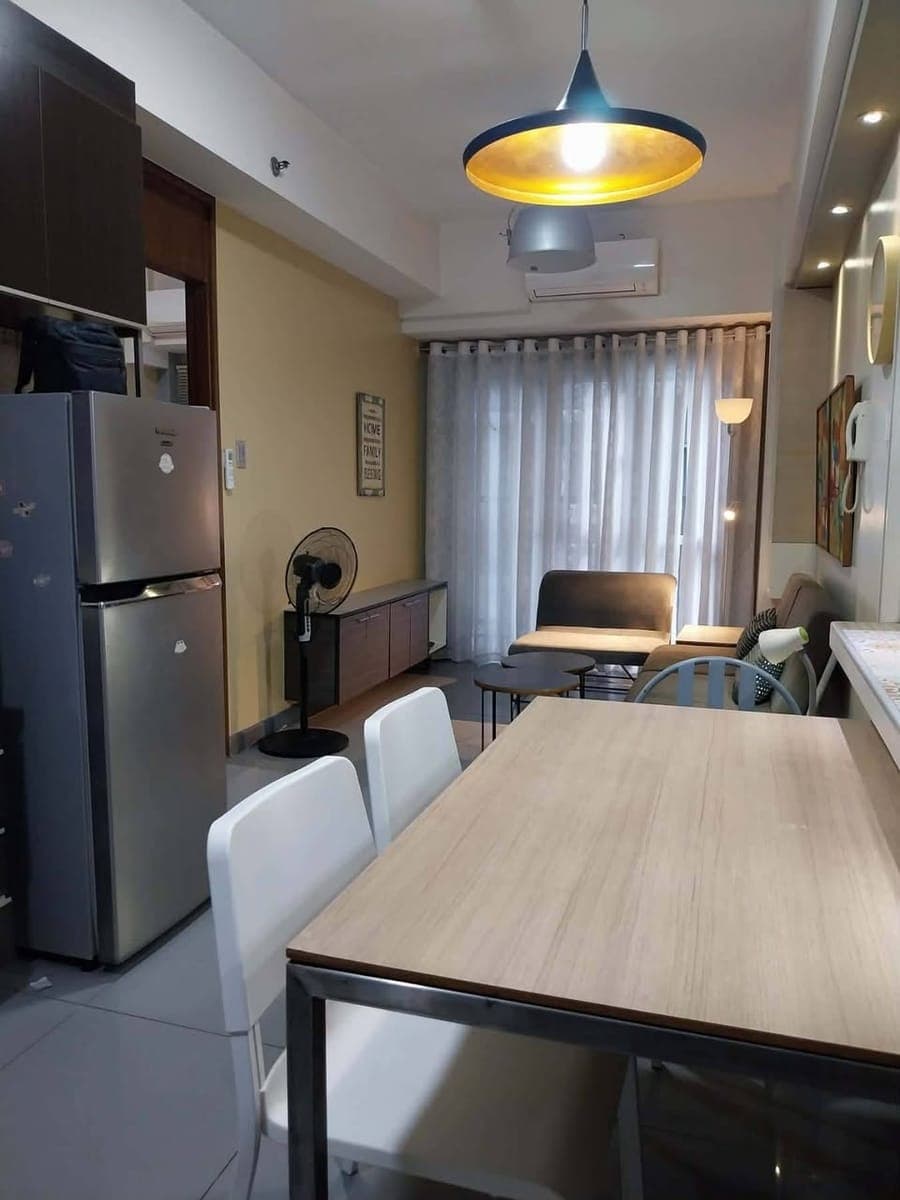 1BR Big Cut Corner Unit - photo 2
