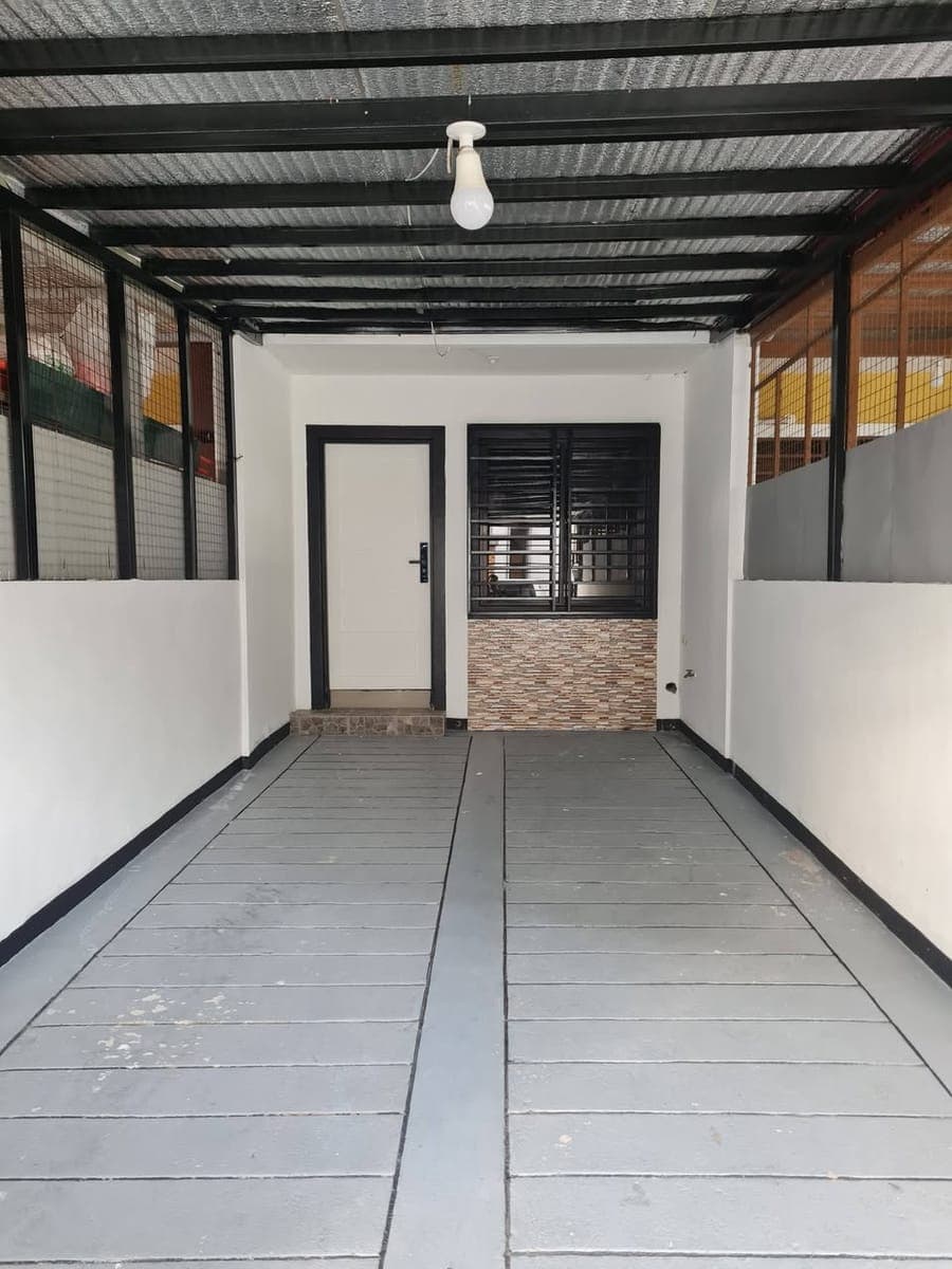 HOUSE FOR RENT - photo 2