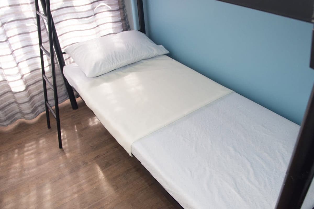 MALE BEDSPACE MAKATI - photo 2