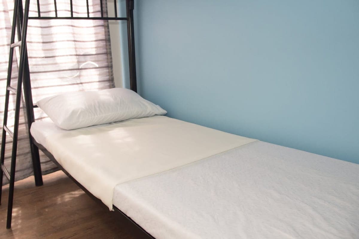 MALE BEDSPACE MAKATI - photo 5