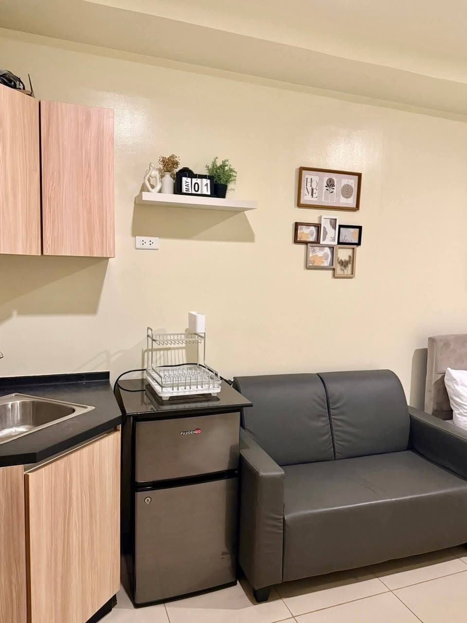FOR RENT: ₱17,000 inclusive assoc dues - photo 5